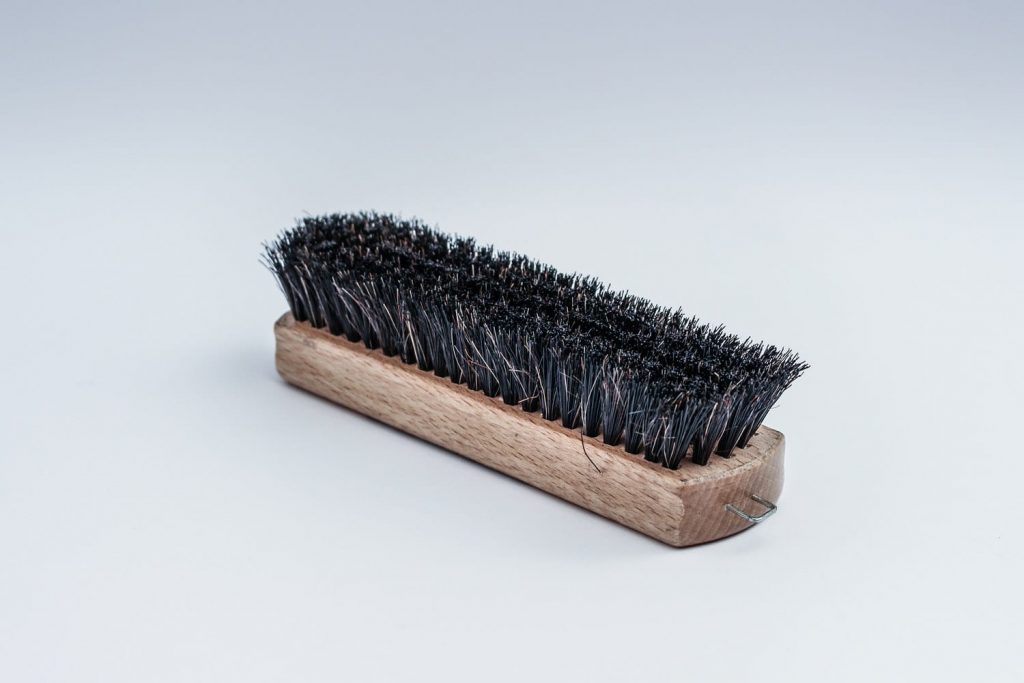 Hand scrubbing brush